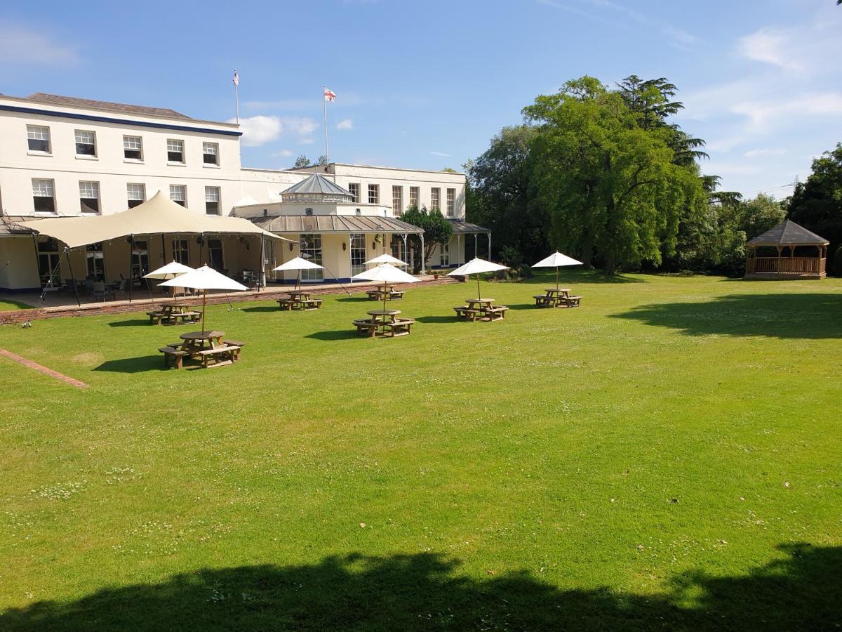 Stifford Hall Hotel Thurrock Grays Exterior photo