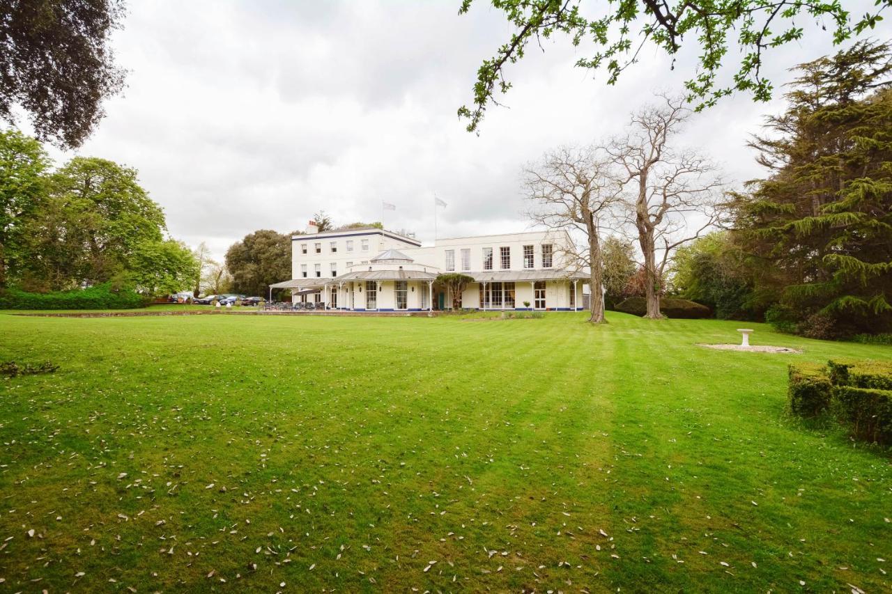 Stifford Hall Hotel Thurrock Grays Exterior photo