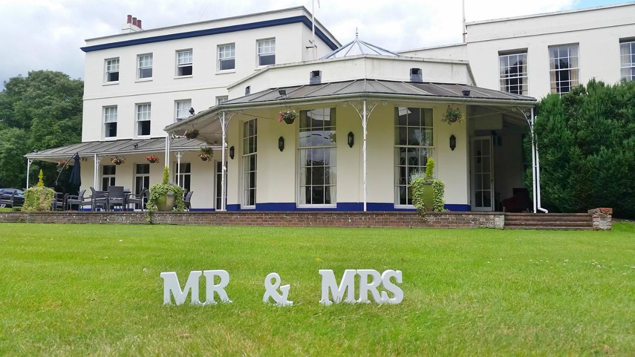 Stifford Hall Hotel Thurrock Grays Exterior photo